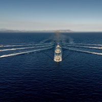 Pogled iz zraka na Hrvatsku ratnu mornaricu koja izvodi vježbu za vojni Mimohod 2025.