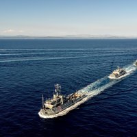 Pogled iz zraka na Hrvatsku ratnu mornaricu koja izvodi vježbu za vojni Mimohod 2025.