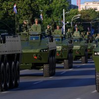 Oklopnjaci, tenkovi i druga vozila na mimohodu