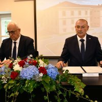 Pakrac: Ministar Tomo Medved potpisao ugovor o izgradnji Braniteljskog centra u Pakracu