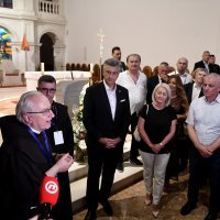 Državni vrh na molitvi u svetištu Gospe Sinjske
