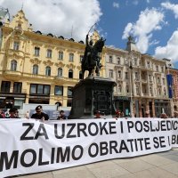 Antiratna akcija na glavnom Trgu povodom 30. godišnjice VRO Oluja