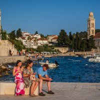 Večernja atmosfera u gradu Hvaru