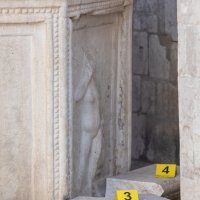 Oštećena Mala Onofrijeva fontana