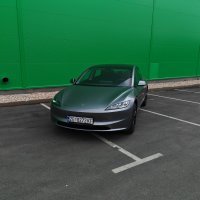 Tesla Model 3 Long Range Rear-Wheel Drive