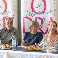 Galeb, konferencija za novinare