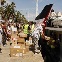 Humanitarna flotila isplovila je prema Gazi