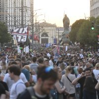 Beograd: Komemorativna šetnja povodom 10 mjeseci od pada nadstrešnice na željezničkoj stanici u Novom Sadu