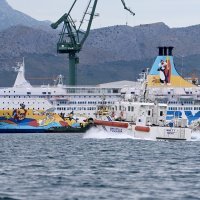 Tegljenje Moby Drea iz brodogradilista Brodosplit