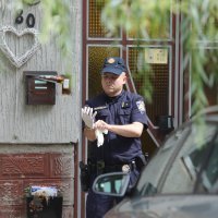 Policija i forenzičari u Tenji kod Osijeka