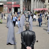 Perfomans na Trgu bana Jelačića kao najava predstave 'Sigurna kuća' u Gavelli'