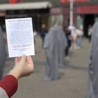 Perfomans na Trgu bana Jelačića kao najava predstave 'Sigurna kuća' u Gavelli'