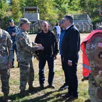 Zoran Milanović u posjetu vojnom kampu Ripley