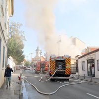 Na dvorišnoj zgradi na Kaptolu izbio je požar