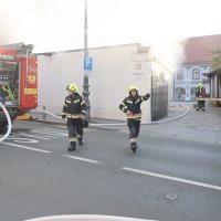 Na dvorišnoj zgradi na Kaptolu izbio je požar