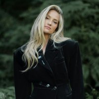 Izabel Kovačić u novoj kampanji Izakove