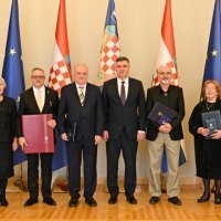 Milanović uručio odlikovanja zaslužnima iz kulture, znanosti, sporta i gospodarstva