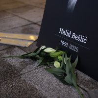 Okupljanje građana u Sarajevu u čast Halidu Bešliću