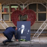 Okupljanje građana u Sarajevu u čast Halidu Bešliću