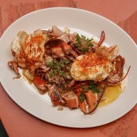 Confit lobster, fried eggs & potatoes_LEGADO-489
