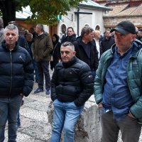 Sarajevo: Dženaza za Halida Bešlića u Gazi Husrev-begovoj džamiji