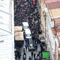 Povorka prema groblju gdje će biti pokopan Halid Bešlić