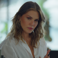 Ljubav i bogatstvo (Old Money)