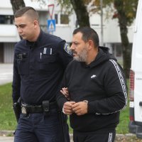 Privođenje dvojice osumnjičenih za pljačku zaštitarskih kombija