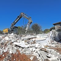 Rušenje bespravno sagrađene kuće bivšeg šefa HEP-a Frane Barbarića