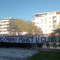 Torcida pod prozorom Blaženka Bobana