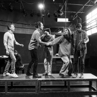 Muškarac upoznaje ženu