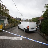 Policija obavlja očevid nakon sukoba u kojem je ubijen muškarac