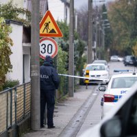 Policija obavlja očevid nakon sukoba u kojem je ubijen muškarac