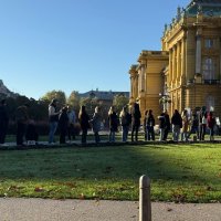 Gužva ispred zagrebačkog HNK za 'Orašara'