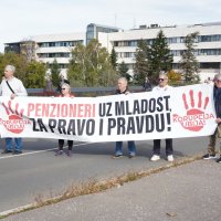 Tisuće srpskih studenata krenulo je prema Novom Sadu