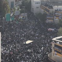 Deseci tisuća ultraortodoksnih Židova na ulicama Jeruzalema