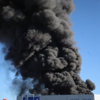 Požar u skladištu guma u Sv. Nedelji