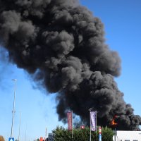 Požar u skladištu guma u Sv. Nedelji