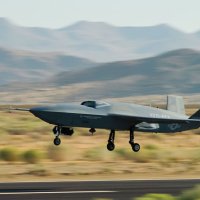 Prvi let borbenog drona YFQ-42A