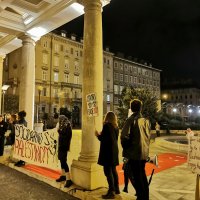 Umjetnice i aktivisti u Rijeci prekinuli premijeru Naharinove predstave i pozvali na bojkot