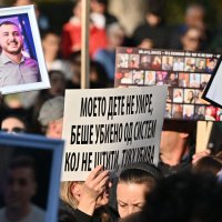 Skoplje: Prije početka suđenja za požar u diskoteci Pulse u Kočanima održan je prosvjed Marš anđela