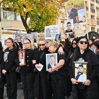 Skoplje: Prije početka suđenja za požar u diskoteci Pulse u Kočanima održan je prosvjed Marš anđela