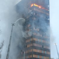 Zagreb: Nastavlja se gašenje Vjesnikovog nebodera, teška noć iza vatrogasaca