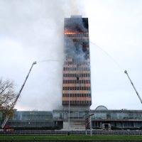 Zagreb: Nastavlja se gašenje Vjesnikovog nebodera, teška noć iza vatrogasaca