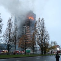Zagreb: Nastavlja se gašenje Vjesnikovog nebodera, teška noć iza vatrogasaca