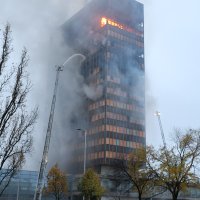 Zagreb: Nastavlja se gašenje Vjesnikovog nebodera, teška noć iza vatrogasaca