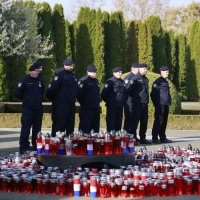 Na Ovčari održan mimohod i komemorativni program