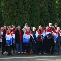 Na Ovčari održan mimohod i komemorativni program