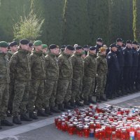 Na Ovčari održan mimohod i komemorativni program