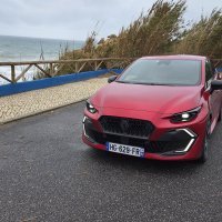 Renault Clio full hybrid E-tech esprit Alpine - Absolute Red crvena boja